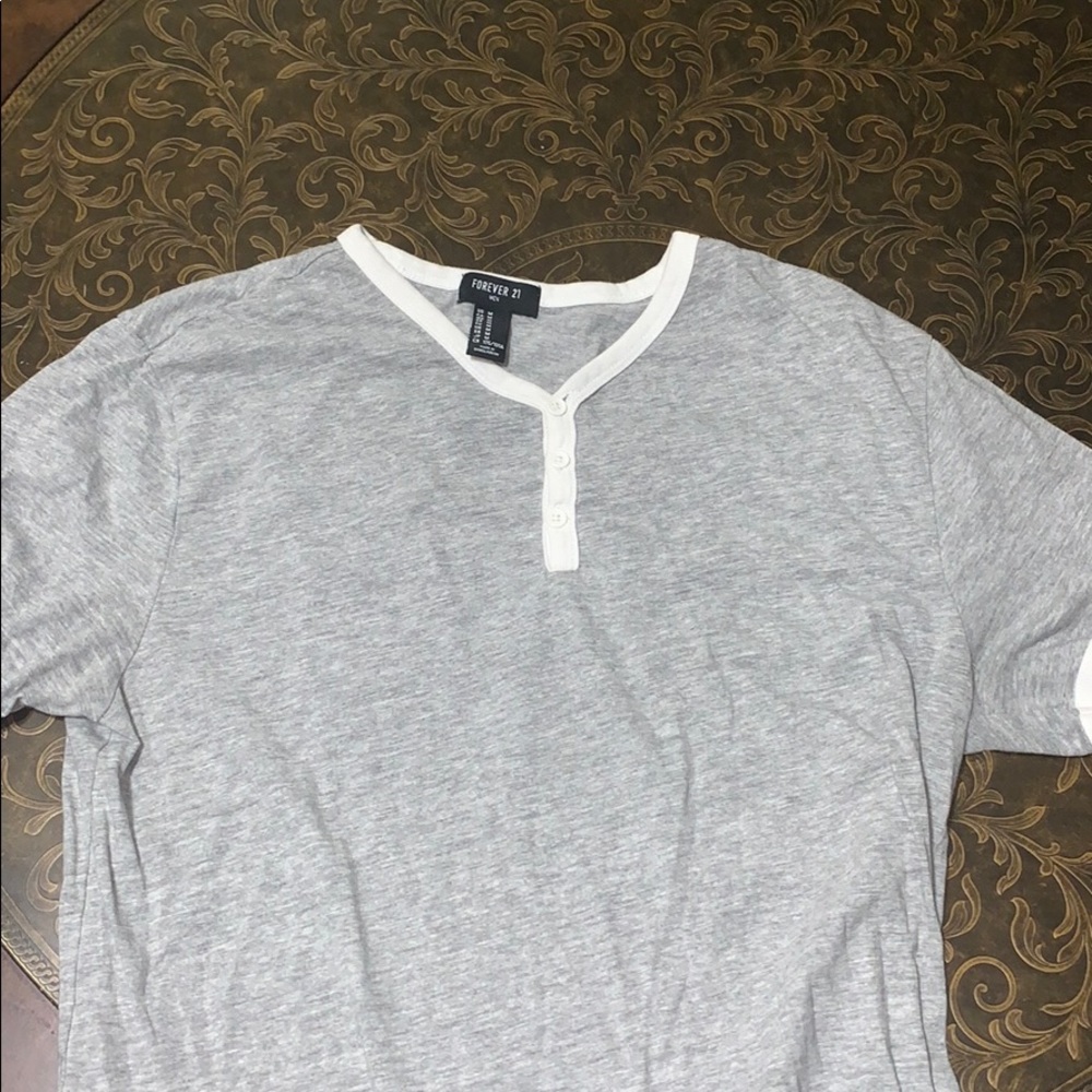 Forever 21 men’s shirt size medium